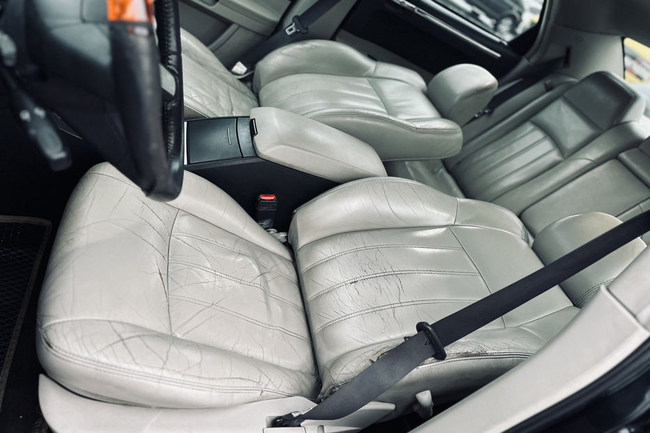 Продам Chrysler 300 C 2.7 AT (193 л.с.)  2005 года в Киеве