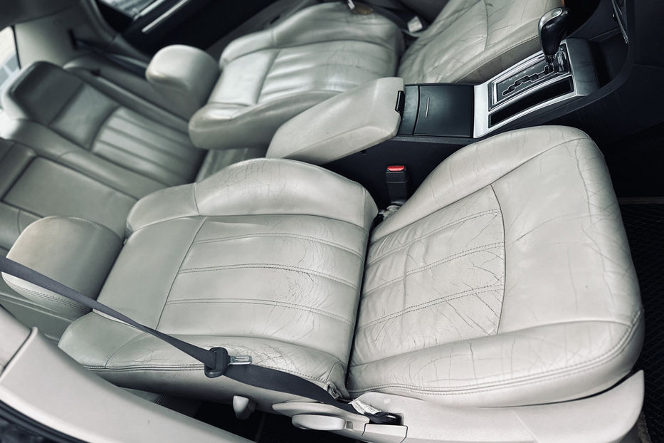 Продам Chrysler 300 C 2.7 AT (193 л.с.)  2005 года в Киеве