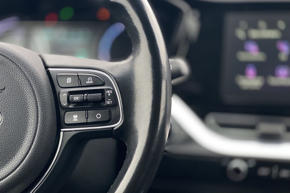 Продам Kia Niro Prestigue 2019 года в Луцке