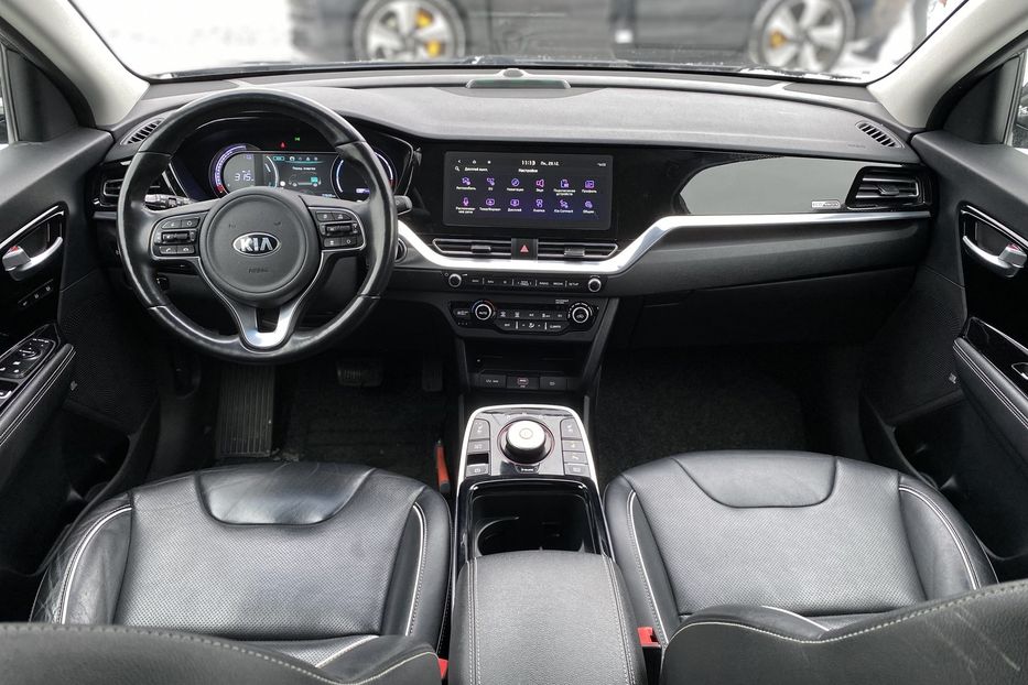 Продам Kia Niro Prestigue 2019 года в Луцке