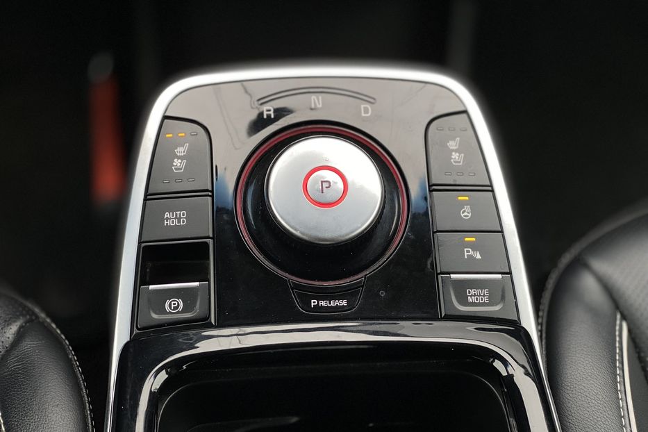 Продам Kia Niro Prestigue 2019 года в Луцке