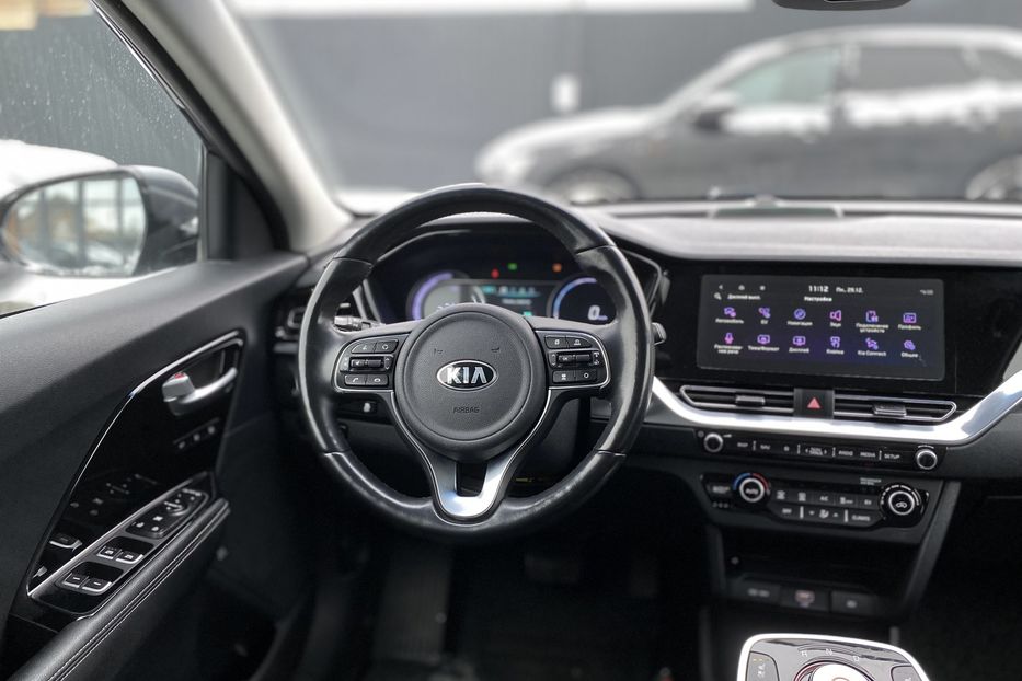 Продам Kia Niro Prestigue 2019 года в Луцке
