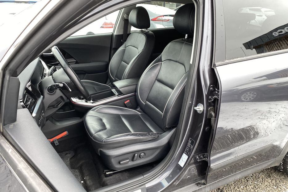 Продам Kia Niro Prestigue 2019 года в Луцке