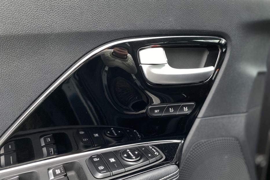 Продам Kia Niro Prestigue 2019 года в Луцке