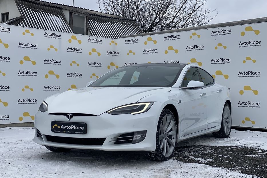 Продам Tesla Model S 75D 2018 года в Луцке