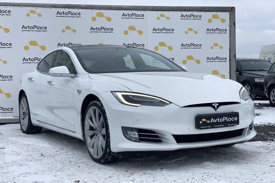 Продам Tesla Model S 75D 2018 года в Луцке