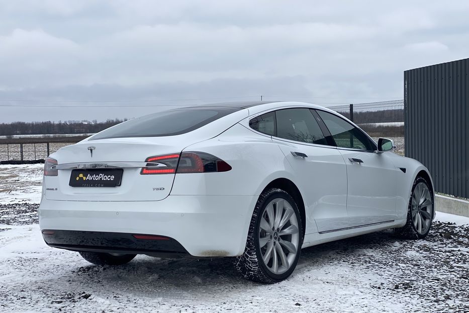 Продам Tesla Model S 75D 2018 года в Луцке