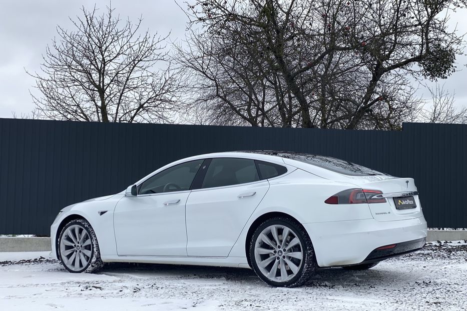 Продам Tesla Model S 75D 2018 года в Луцке