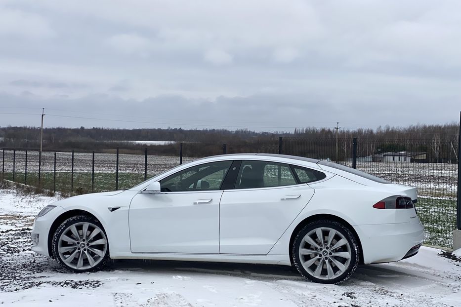 Продам Tesla Model S 75D 2018 года в Луцке