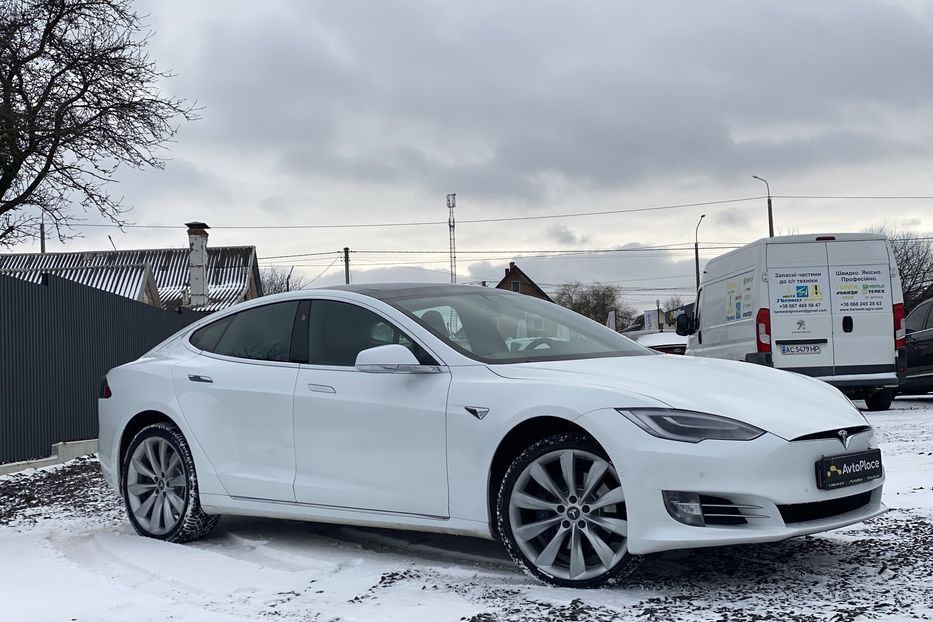 Продам Tesla Model S 75D 2018 года в Луцке