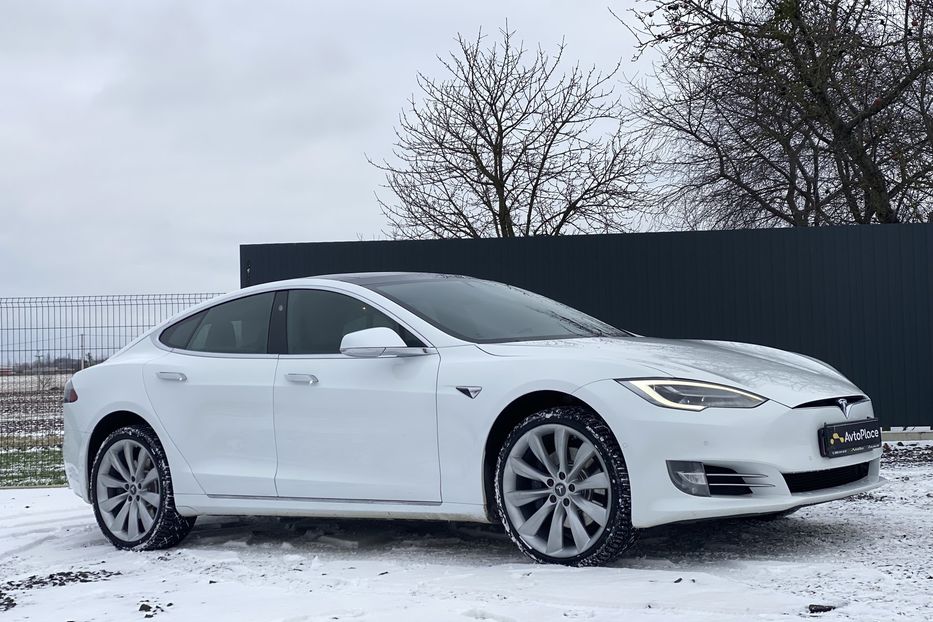 Продам Tesla Model S 75D 2018 года в Луцке