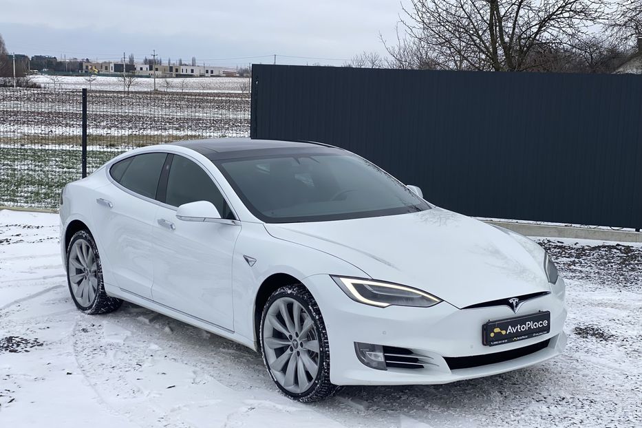 Продам Tesla Model S 75D 2018 года в Луцке