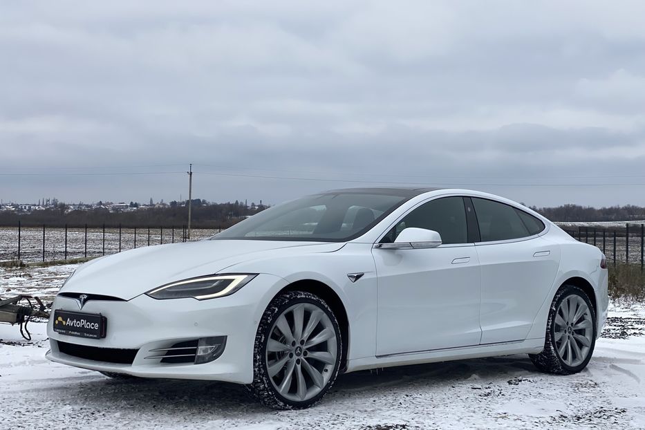 Продам Tesla Model S 75D 2018 года в Луцке