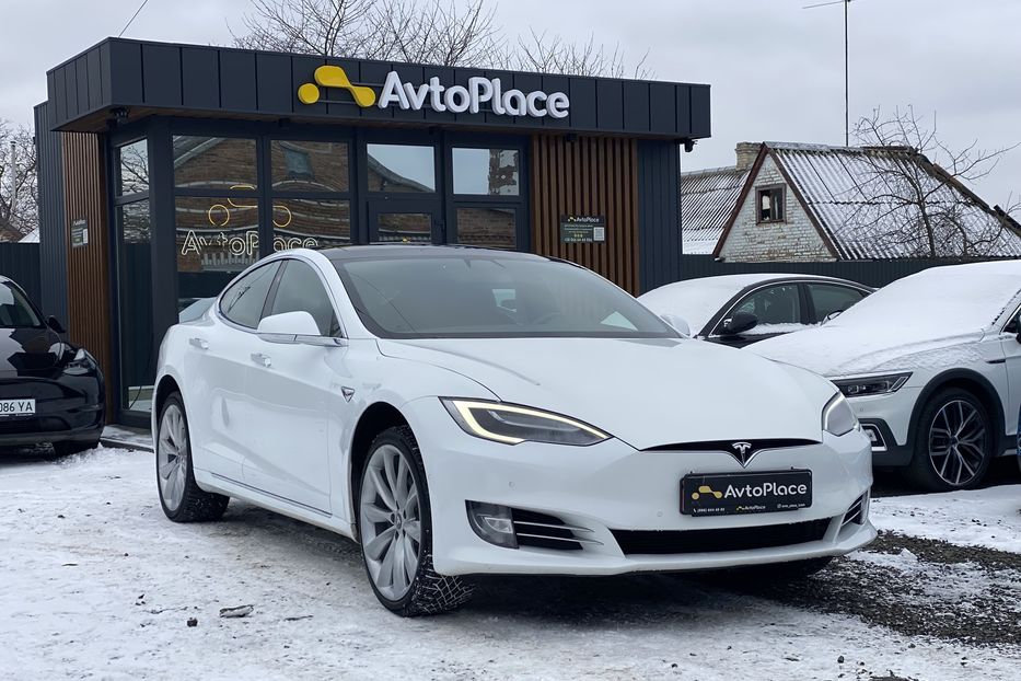 Продам Tesla Model S 75D 2018 года в Луцке