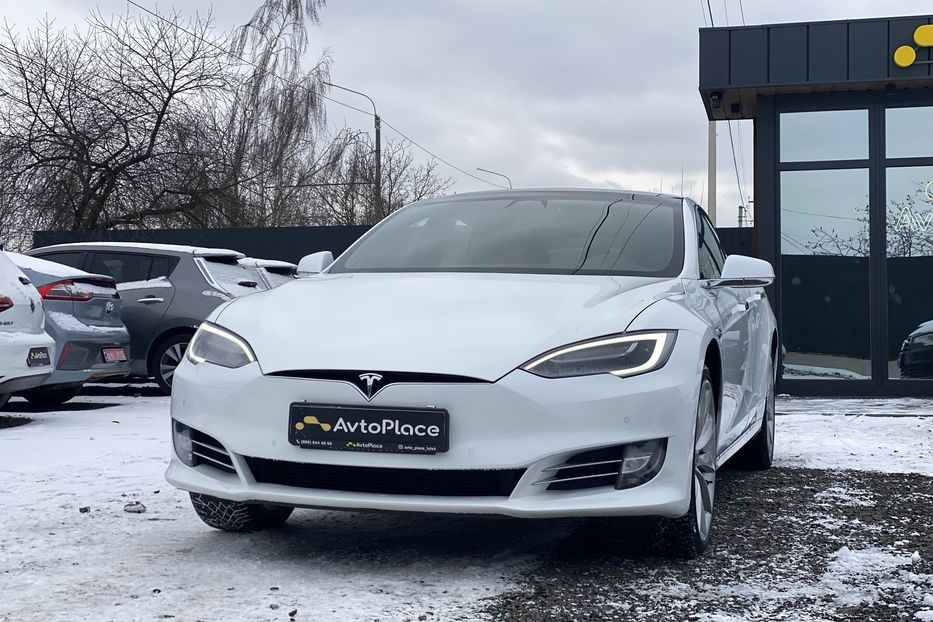 Продам Tesla Model S 75D 2018 года в Луцке