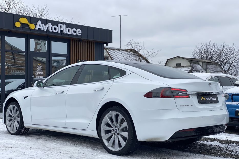 Продам Tesla Model S 75D 2018 года в Луцке
