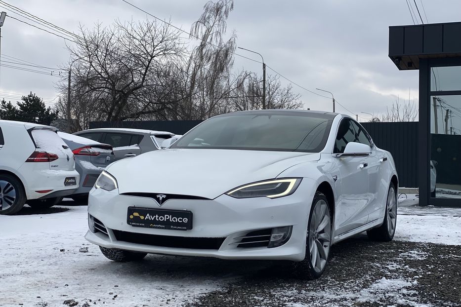 Продам Tesla Model S 75D 2018 года в Луцке