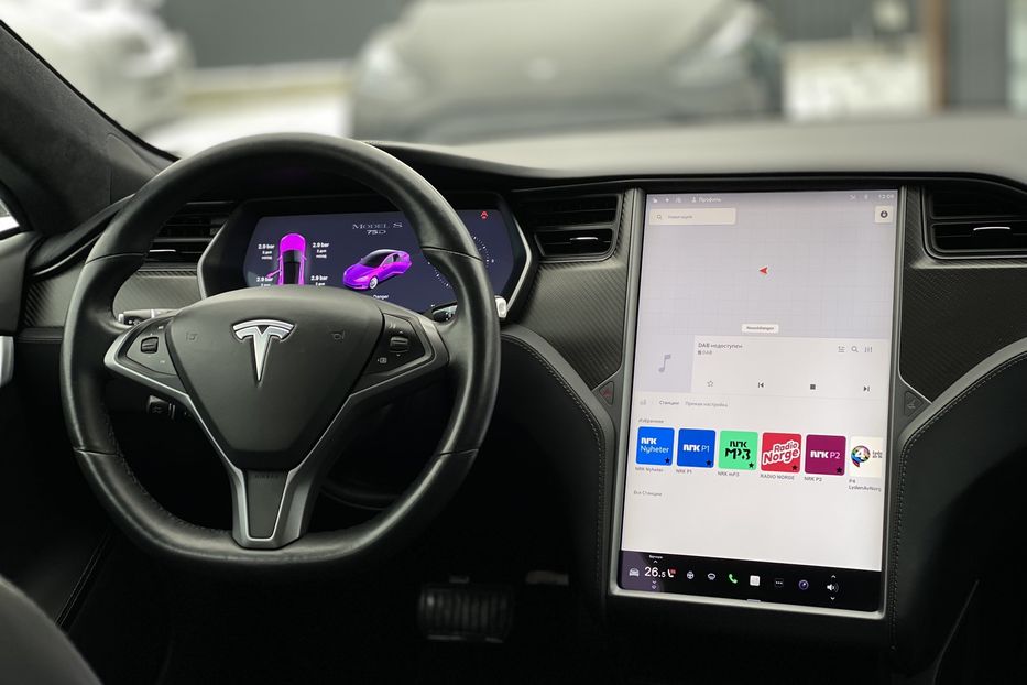 Продам Tesla Model S 75D 2018 года в Луцке