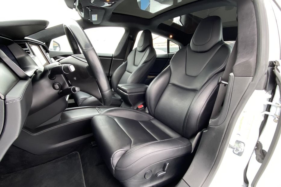 Продам Tesla Model S 75D 2018 года в Луцке