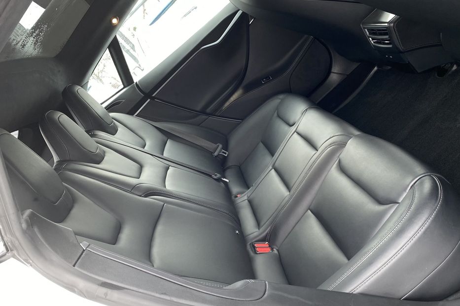 Продам Tesla Model S 75D 2018 года в Луцке