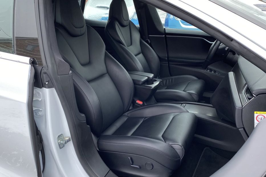 Продам Tesla Model S 75D 2018 года в Луцке