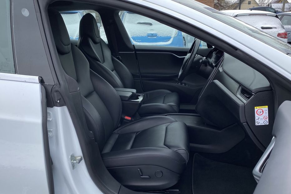 Продам Tesla Model S 75D 2018 года в Луцке