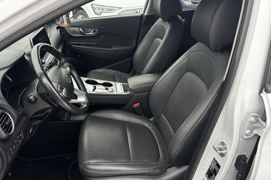 Продам Hyundai Kona 64 кВт. авто у Львові  2020 года в Львове