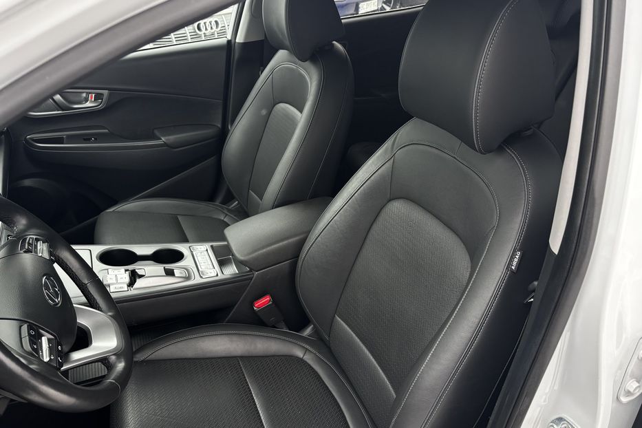 Продам Hyundai Kona 64 кВт. авто у Львові  2020 года в Львове