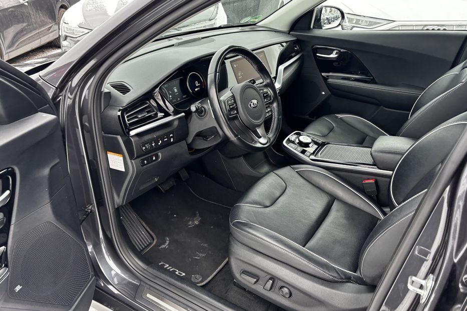 Продам Kia Niro 64 KW авто у Львові  2020 года в Львове