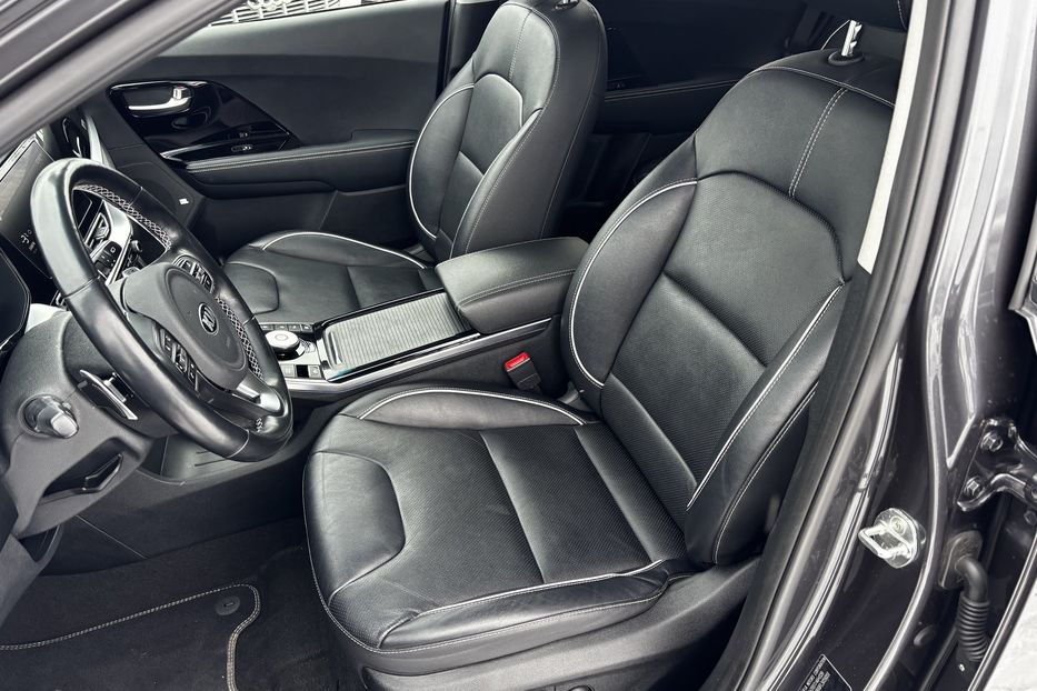 Продам Kia Niro 64 KW авто у Львові  2020 года в Львове