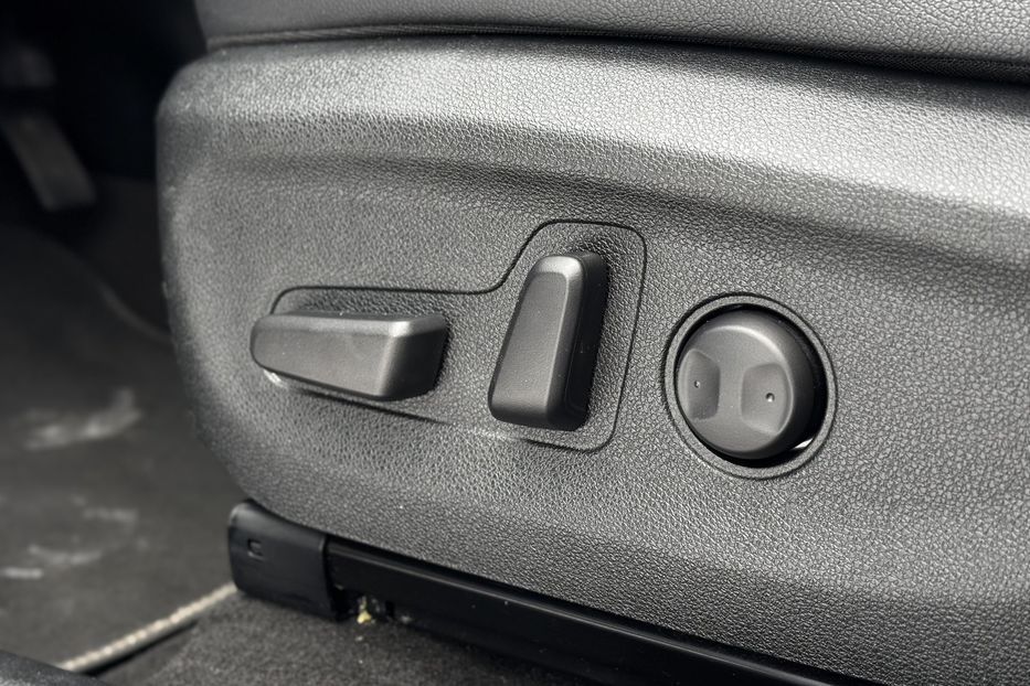 Продам Kia Niro 64 KW авто у Львові  2020 года в Львове