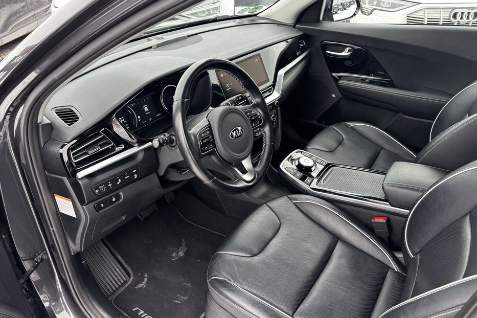 Продам Kia Niro 64 KW авто у Львові  2020 года в Львове