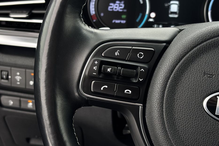 Продам Kia Niro 64 KW авто у Львові  2020 года в Львове