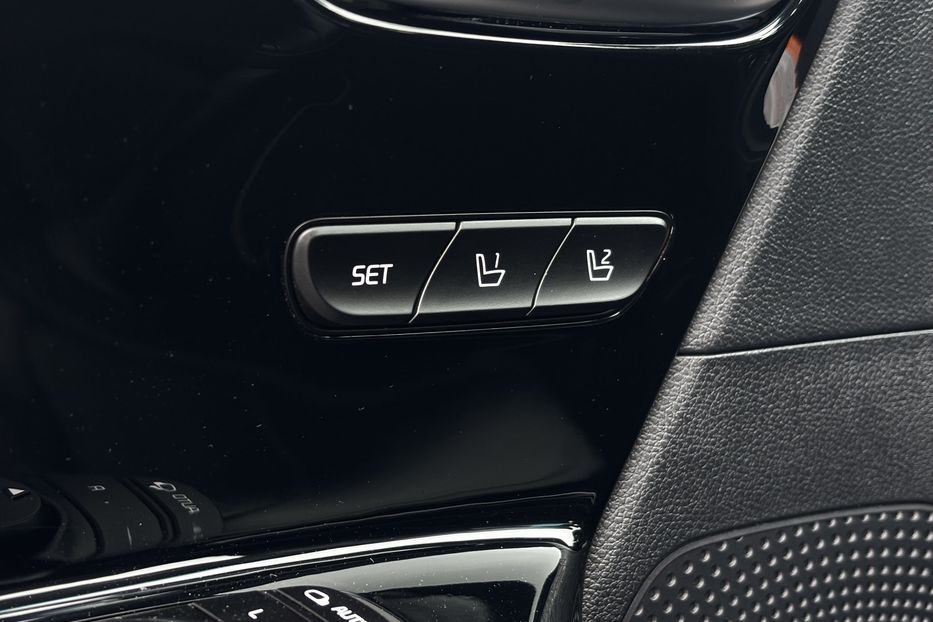 Продам Kia Niro 64 KW авто у Львові  2020 года в Львове