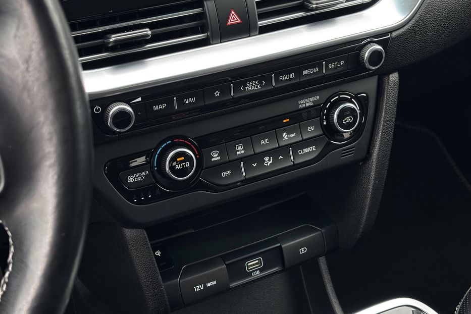 Продам Kia Niro 64 KW авто у Львові  2020 года в Львове