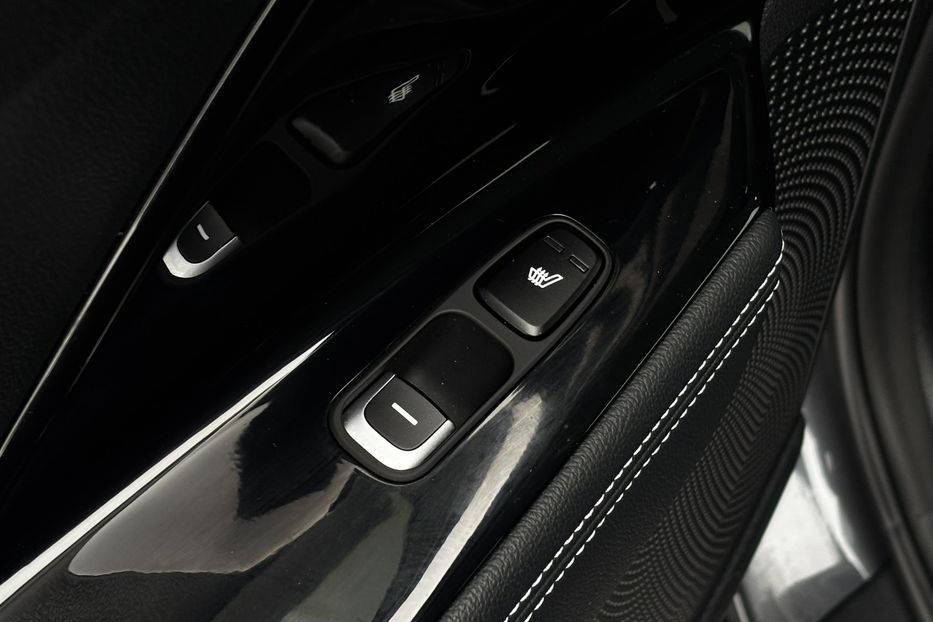 Продам Kia Niro 64 KW авто у Львові  2020 года в Львове