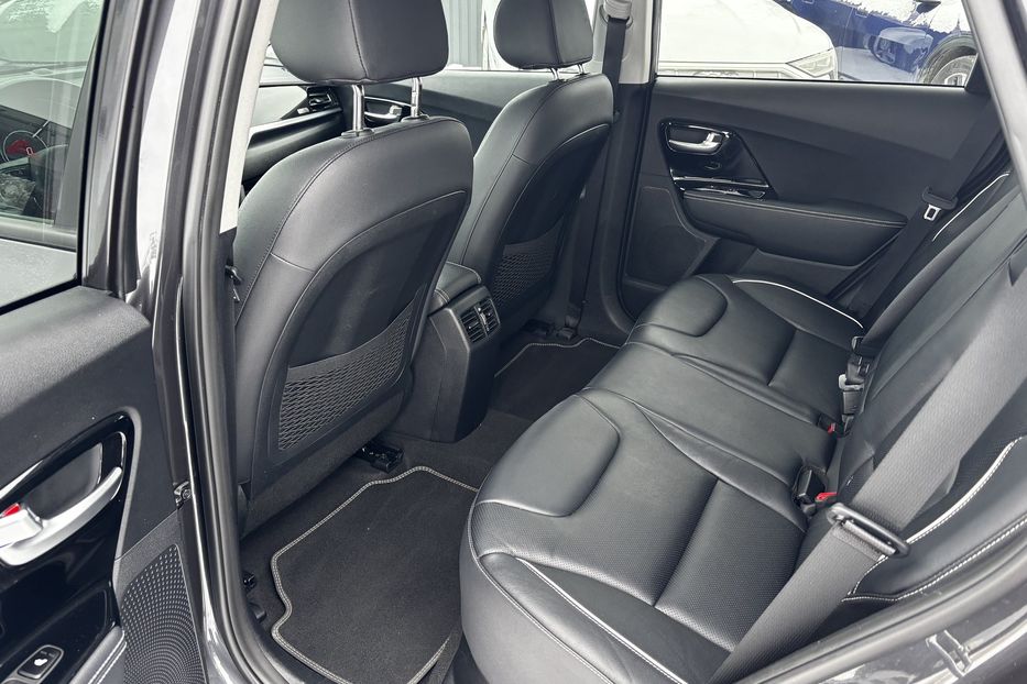 Продам Kia Niro 64 KW авто у Львові  2020 года в Львове