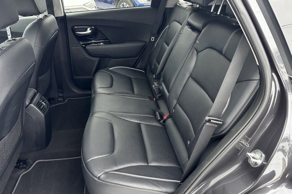 Продам Kia Niro 64 KW авто у Львові  2020 года в Львове