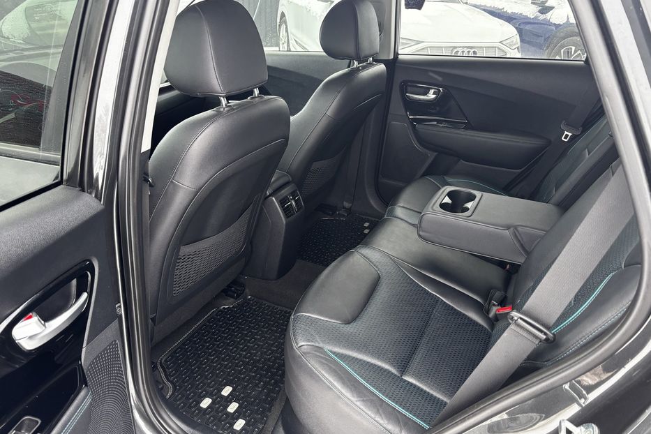 Продам Kia Niro 64 kw PREMIUM авто у Львові 2021 года в Львове