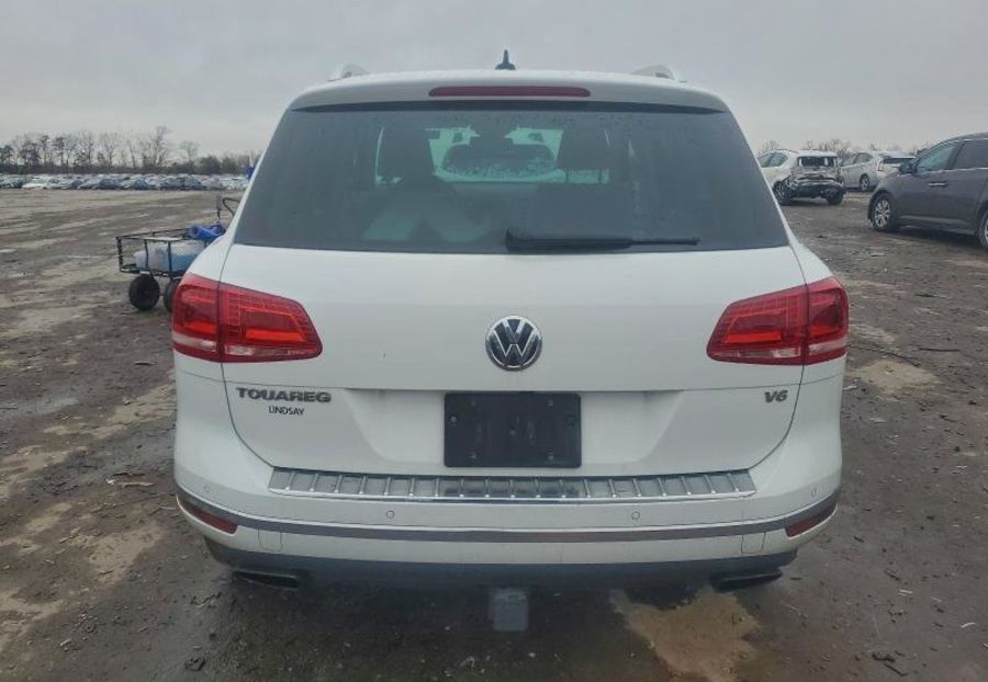 Продам Volkswagen Touareg SPORT 2016 года в Киеве