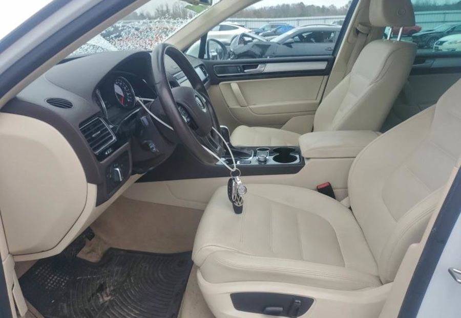 Продам Volkswagen Touareg SPORT 2016 года в Киеве