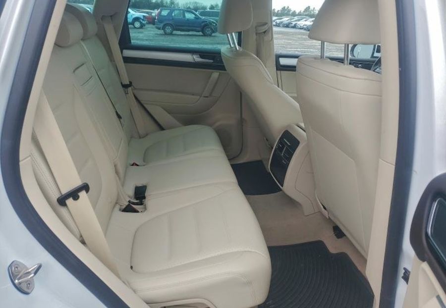 Продам Volkswagen Touareg SPORT 2016 года в Киеве