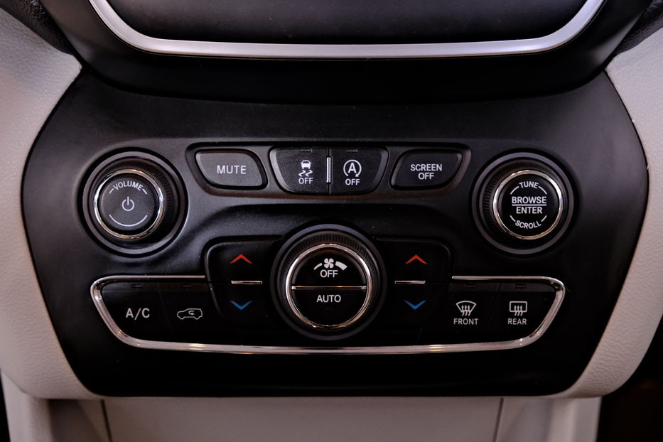 Продам Jeep Cherokee 2022 года в Одессе