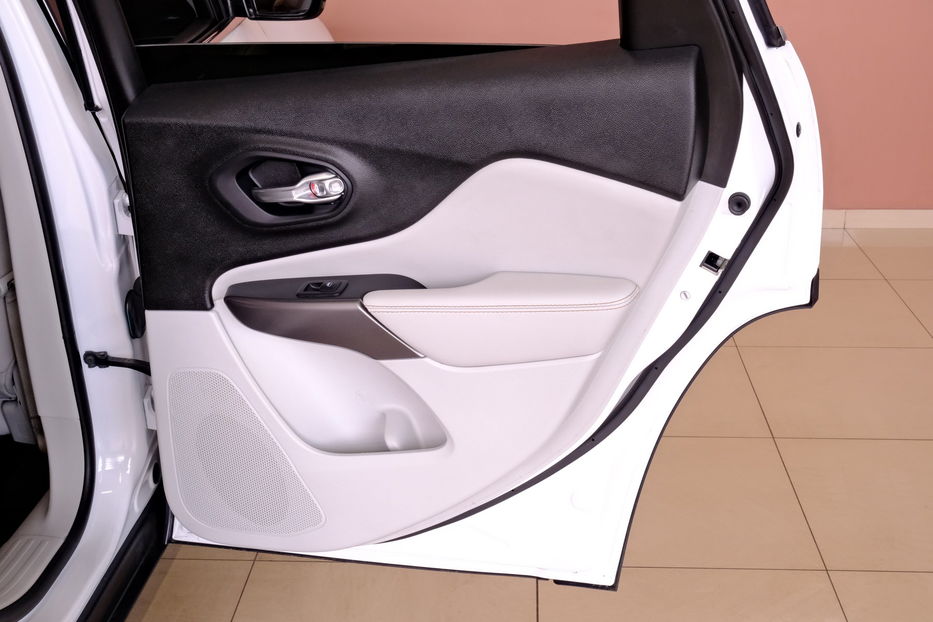 Продам Jeep Cherokee 2022 года в Одессе