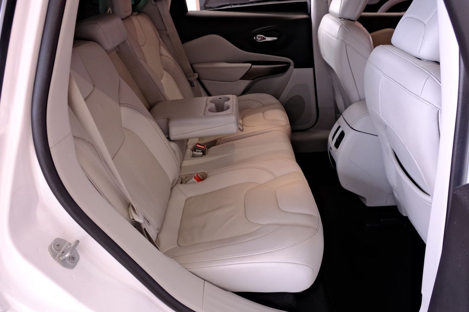 Продам Jeep Cherokee 2022 года в Одессе