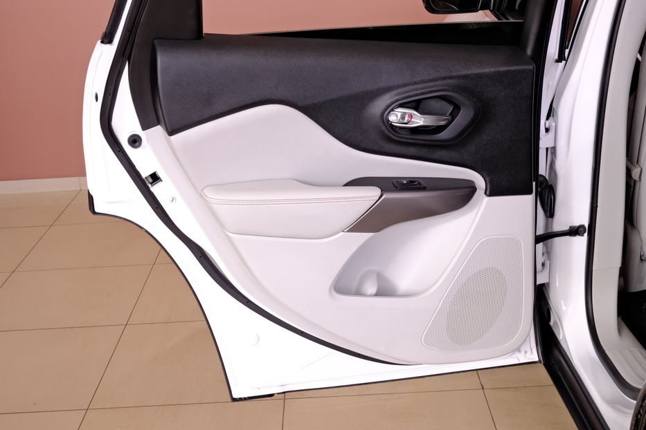 Продам Jeep Cherokee 2022 года в Одессе