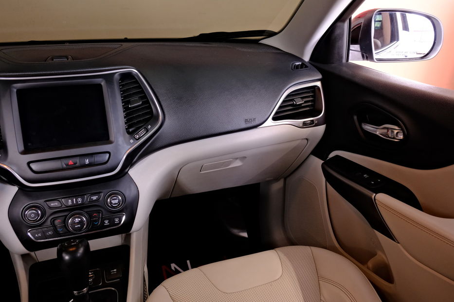 Продам Jeep Cherokee 2022 года в Одессе