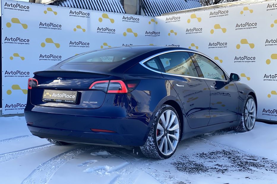 Продам Tesla Model 3 Performance 2019 года в Луцке