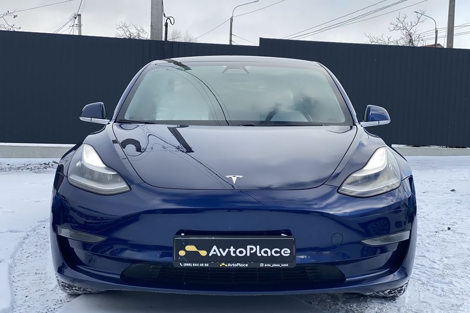 Продам Tesla Model 3 Performance 2019 года в Луцке