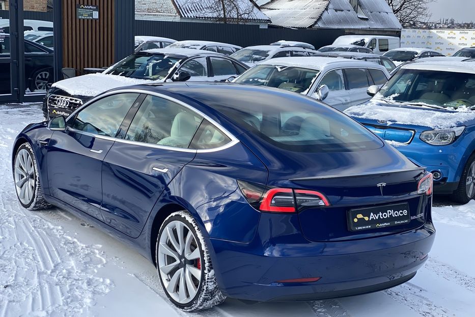 Продам Tesla Model 3 Performance 2019 года в Луцке